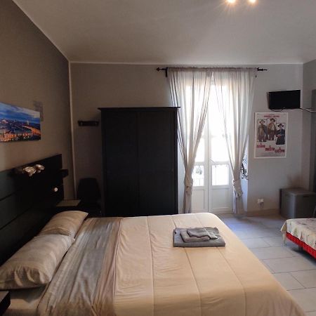 Cinecasa Di Andrea E Cristina Apartment Торино Екстериор снимка