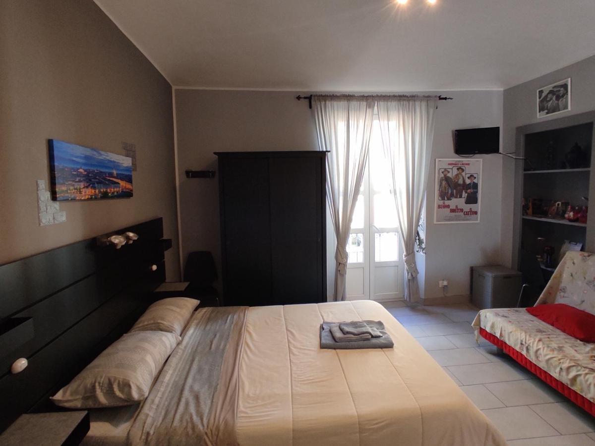 Cinecasa Di Andrea E Cristina Apartment Торино Екстериор снимка