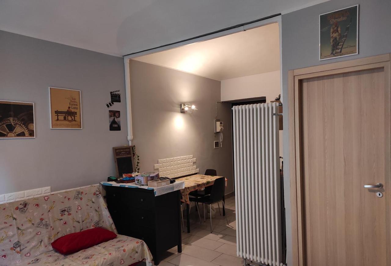 Cinecasa Di Andrea E Cristina Apartment Торино Екстериор снимка