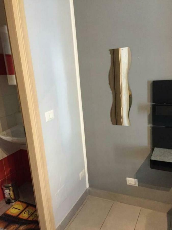 Cinecasa Di Andrea E Cristina Apartment Торино Екстериор снимка